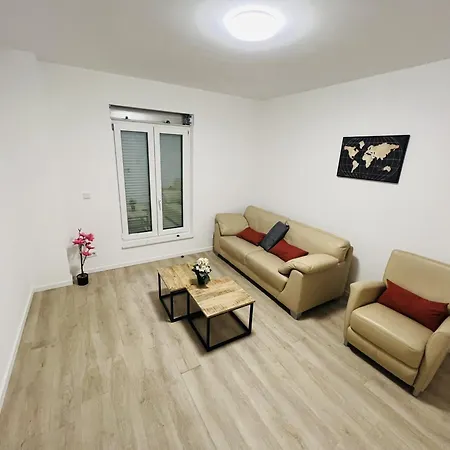 Big House I 22 Beds I 12 I Wifi I Parking Paderborn