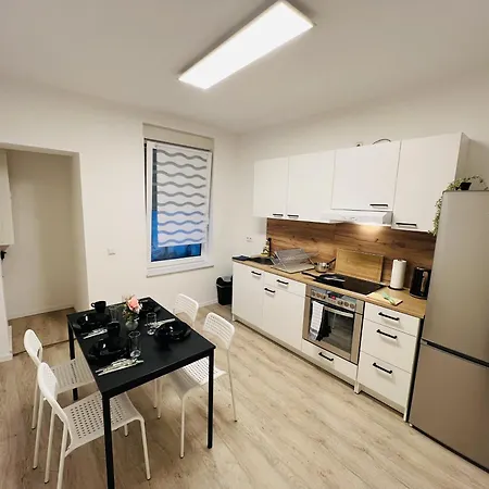 Big House I 22 Beds I 12 I Wifi I Parking
